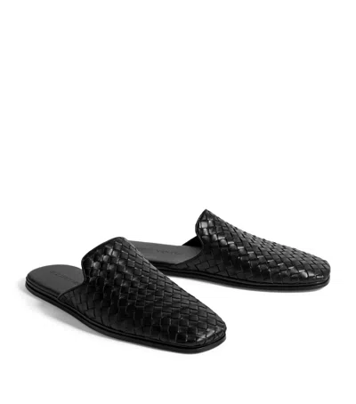 Bottega Veneta Leather Intrecciato Slippers In Black