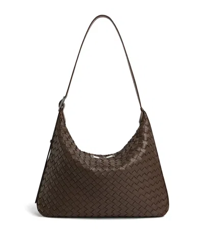 Bottega Veneta Leather Intrecciato Traveller Cross-body Bag In Brown