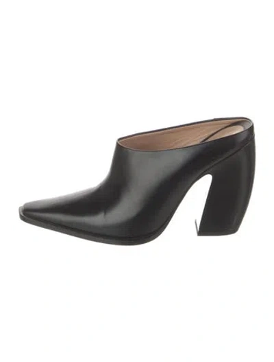 Pre-owned Bottega Veneta Leather Mules In Black