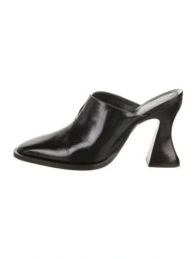 Pre-owned Bottega Veneta Leather Mules In Black