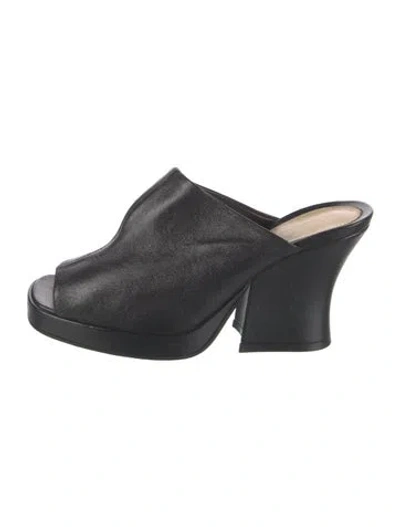 Pre-owned Bottega Veneta Leather Mules In Black