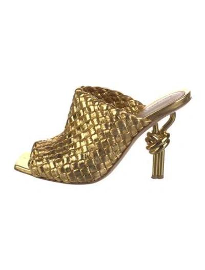 Pre-owned Bottega Veneta Leather Mules In Gold/metallic