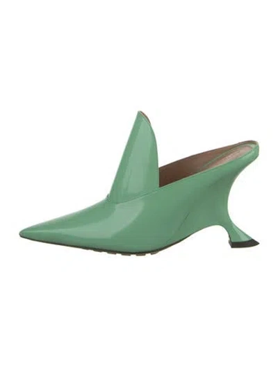 Pre-owned Bottega Veneta Leather Mules In Green