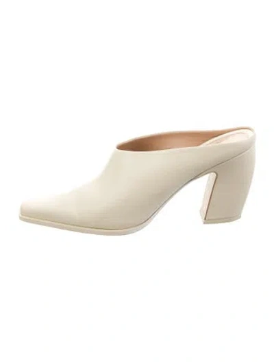 Pre-owned Bottega Veneta Leather Mules In Neutral