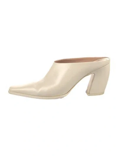 Pre-owned Bottega Veneta Leather Mules In Neutrals