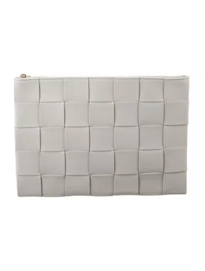 Pre-owned Bottega Veneta Leather Pouch In White