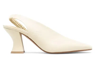 Pre-owned Bottega Veneta Leather Pumps (women's) Sneakers In Cream In White