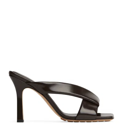 BOTTEGA VENETA LEATHER RIVA MULES 90