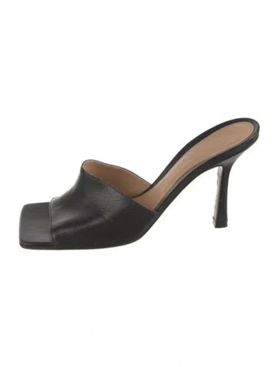 Pre-owned Bottega Veneta Leather Slides In Black