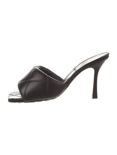 Pre-owned Bottega Veneta Leather Slides In Black
