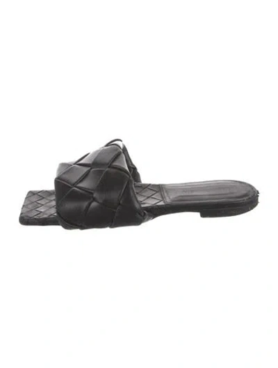 Pre-owned Bottega Veneta Leather Slides In Black