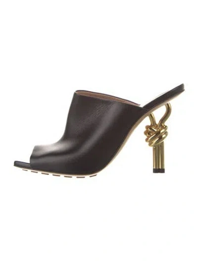 Pre-owned Bottega Veneta Leather Slides In Black