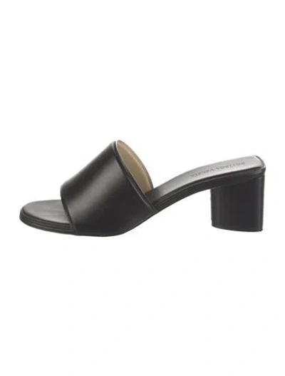 Pre-owned Bottega Veneta Leather Slides In Black