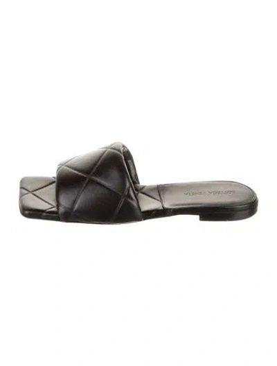 Pre-owned Bottega Veneta Leather Slides In Black