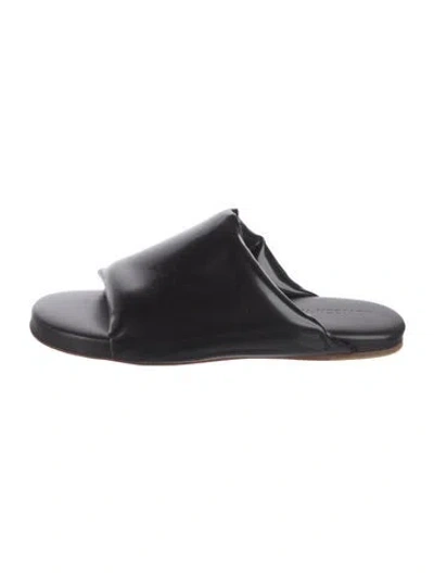 Pre-owned Bottega Veneta Leather Slides In Black