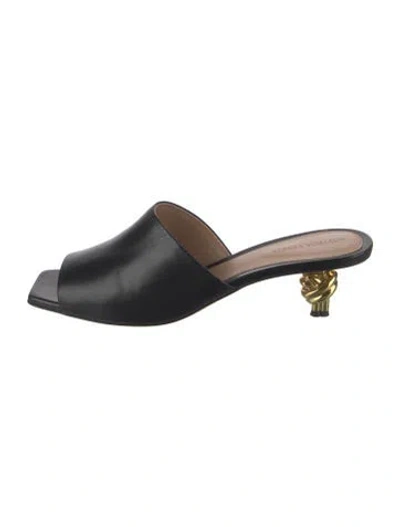Pre-owned Bottega Veneta Leather Slides In Black