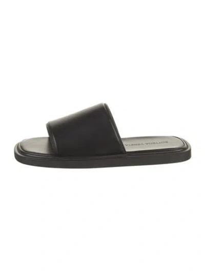 Pre-owned Bottega Veneta Leather Slides In Black