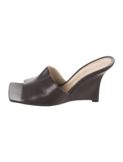 Pre-owned Bottega Veneta Leather Slides In Brown