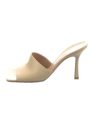 Pre-owned Bottega Veneta Leather Slides In Neutral