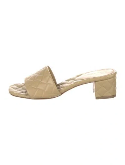 Pre-owned Bottega Veneta Leather Slides In Neutral