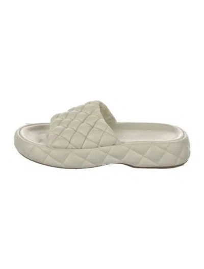 Pre-owned Bottega Veneta Leather Slides In Neutral