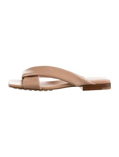 Pre-owned Bottega Veneta Leather Slides In Neutrals