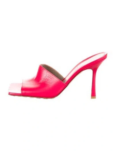 Pre-owned Bottega Veneta Leather Slides In Pink
