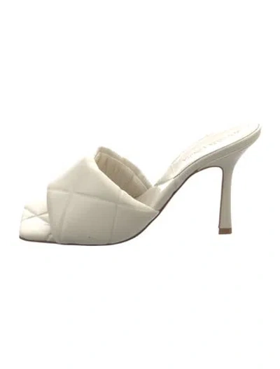 Pre-owned Bottega Veneta Leather Slides In White