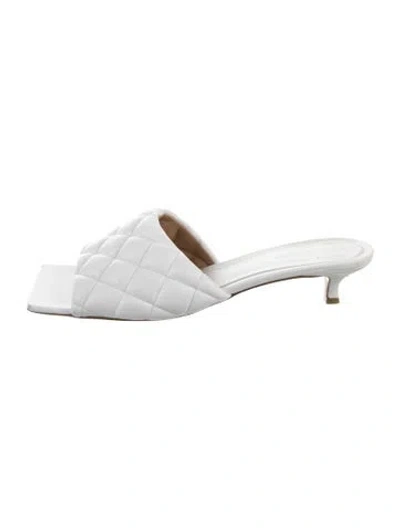 Pre-owned Bottega Veneta Leather Slides In White