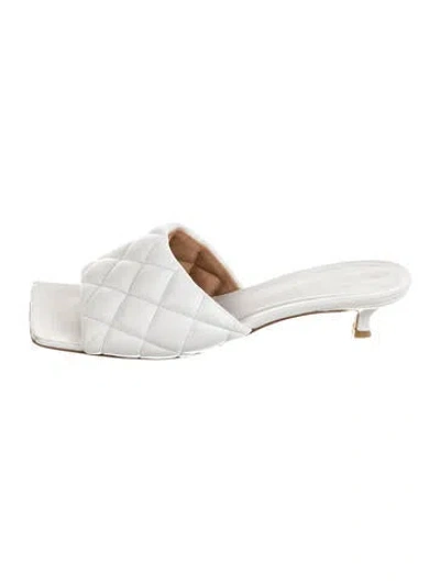 Pre-owned Bottega Veneta Leather Slides In White