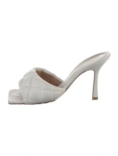 Pre-owned Bottega Veneta Leather Slides In White