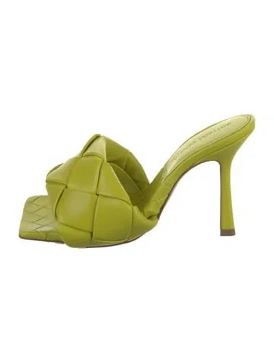 Pre-owned Bottega Veneta Leather Slides In Yellow