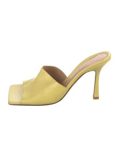 Pre-owned Bottega Veneta Leather Slides In Yellow