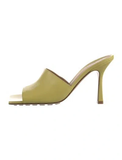 Pre-owned Bottega Veneta Leather Slides In Yellow