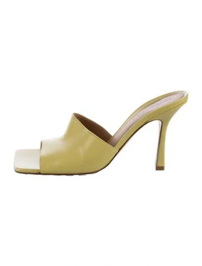Pre-owned Bottega Veneta Leather Slides In Yellow