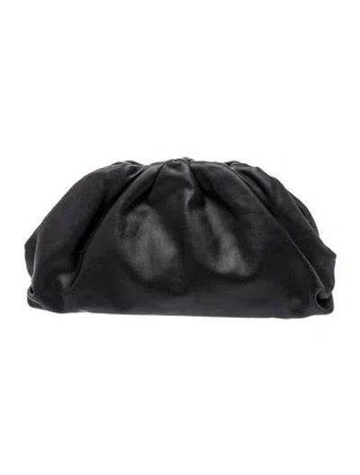 Pre-owned Bottega Veneta Leather The Pouch Teen In Black