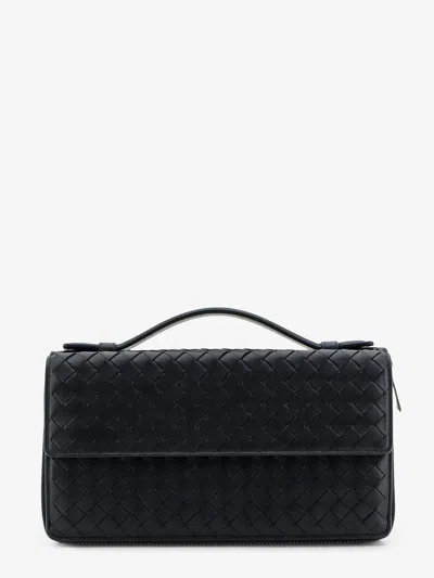 Bottega Veneta Leather Wallet With Intrecciato Pattern In Black