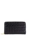 Bottega Veneta Women Portafoglio Intrecciato Grande Con Zip In Black
