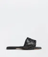 Bottega Veneta Intrecciato Leather Flat Sandals Women In Black