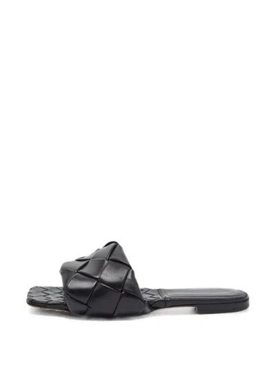 Pre-owned Bottega Veneta Lido Intrecciato Sandals In Black