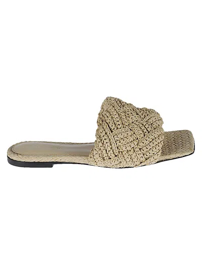 BOTTEGA VENETA BOTTEGA VENETA LIDO LEATHER SANDALS