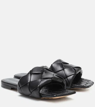 Bottega Veneta The Lido Intrecciato Leather Sandal In Black