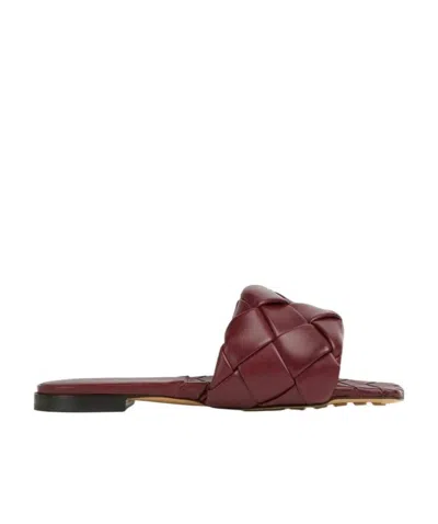 Bottega Veneta Lido Leather Slides In Red