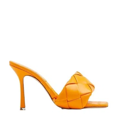 BOTTEGA VENETA BOTTEGA VENETA BV LIDO LOGO DETAILED SANDALS