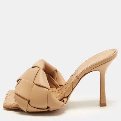 Pre-owned Bottega Veneta Lido Size 36.5 Beige Intrecciato Leather Slide Sandals