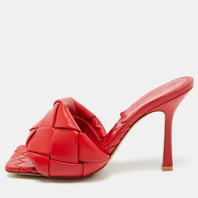 Pre-owned Bottega Veneta Lido Size 37 Red Intrecciato Leather Slide Sandals