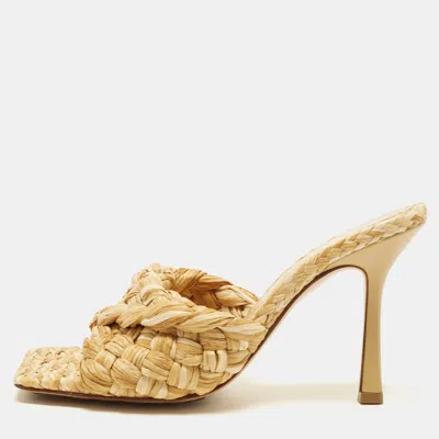 Pre-owned Bottega Veneta Lido Size 37.5 Beige Raffia Slide Sandals