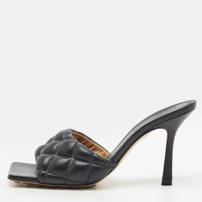 Pre-owned Bottega Veneta Lido Size 37.5 Black Leather Slide Sandals