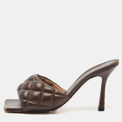 Pre-owned Bottega Veneta Lido Size 38.5 Dark Brown Quilted Leather Slide Sandals