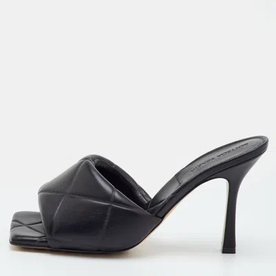 Pre-owned Bottega Veneta Lido Size 40 Black Leather Slide Sandals